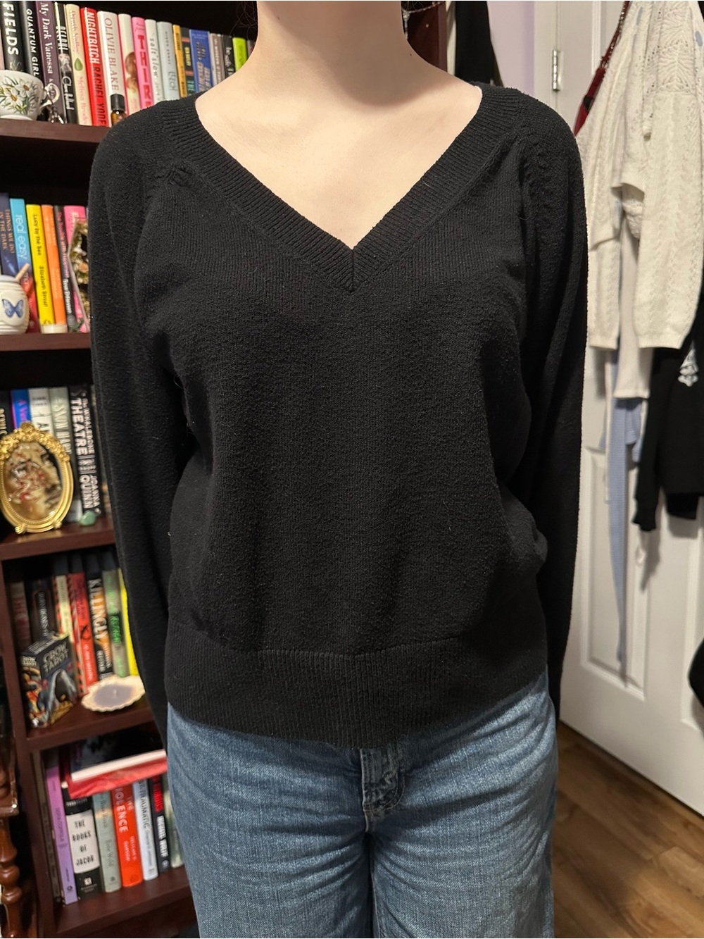Old Navy Black V-Neck Women's Sweater